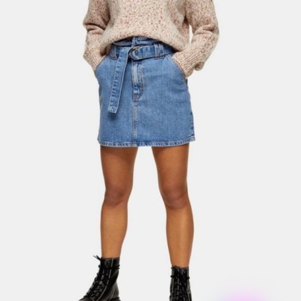 H&M Belted Mini Denim Jean Skirt Size 18 Distressed Waistline Grommet Belt GUC